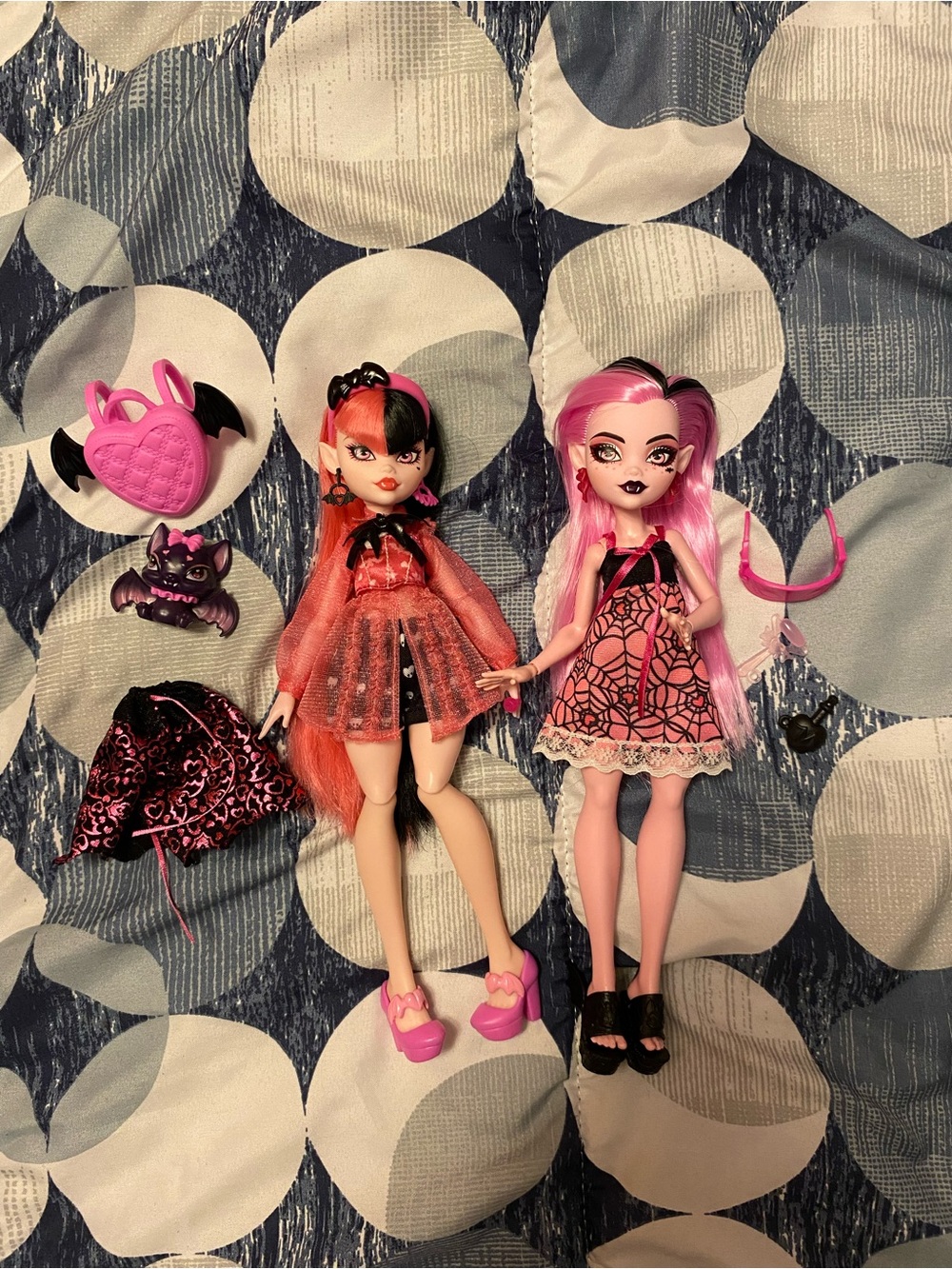 Draculaura lot!